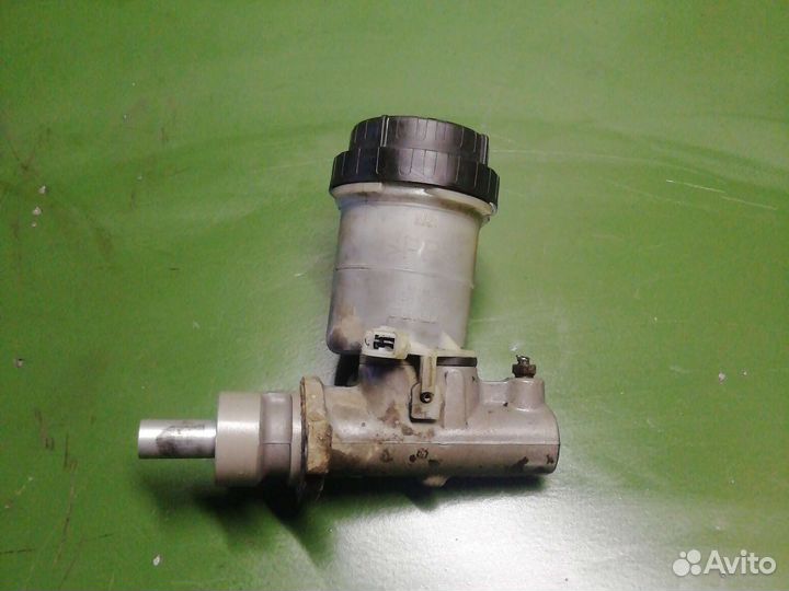 Volvo s 40 главный тормозной цилиндр