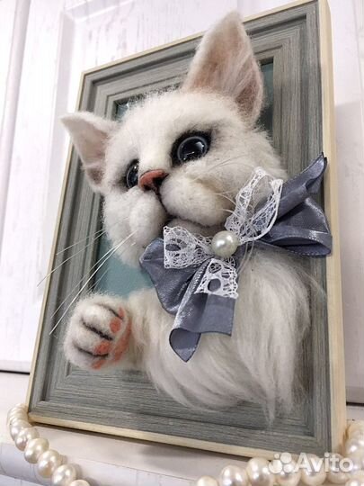 Панно котика из шерсти