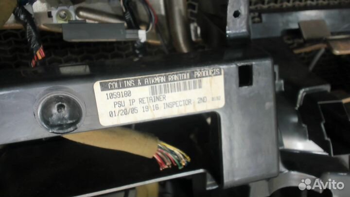 Панель передняя салона Mitsubishi Endeavor, 2005