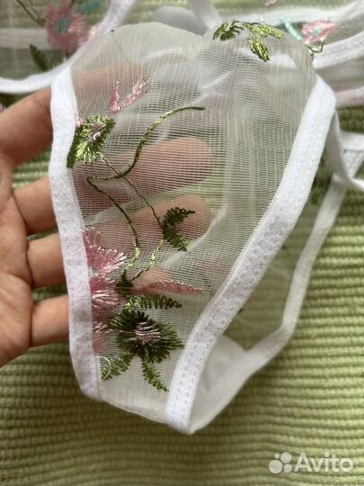 Комплект нижнего белья с вышивкой