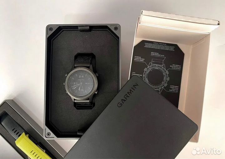 Garmin Marq Commander Carbon gen 2