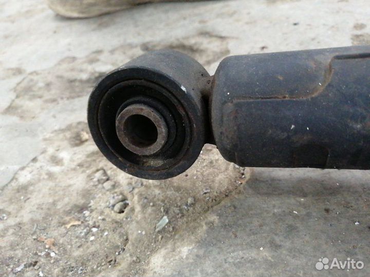 Стойка передняя правая Toyota Mark X GRX120