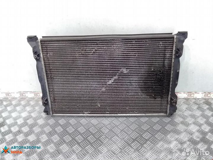 Радиатор (основной) Audi A4 B6 2005 8E0121251A