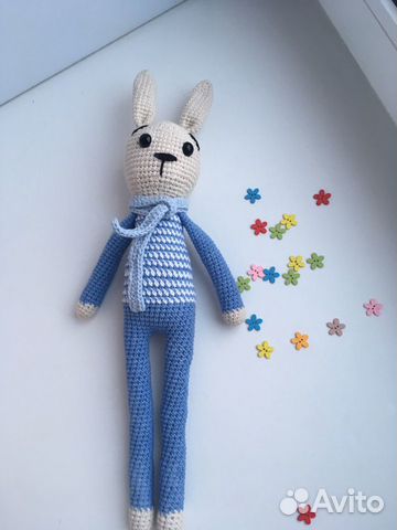 Зайка вязаный