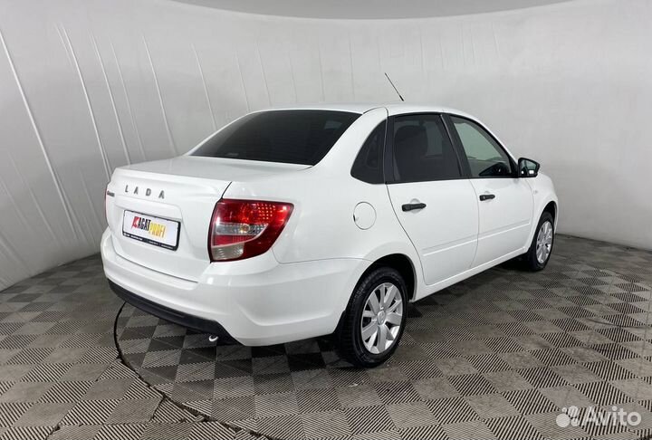 LADA Granta 1.6 МТ, 2021, 42 276 км