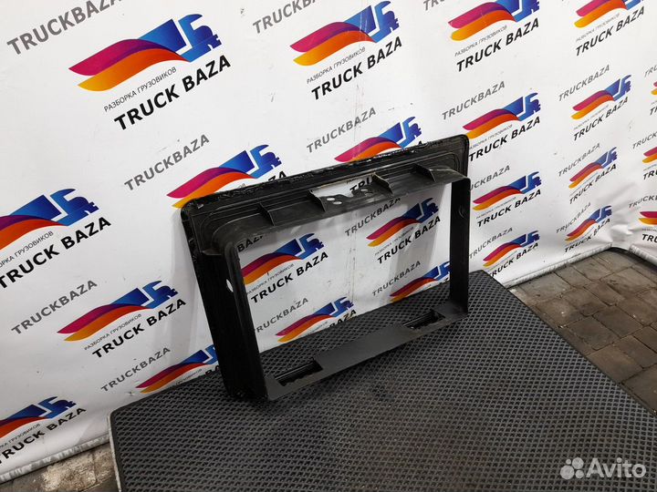 82295777 Рамка багажника Volvo FH