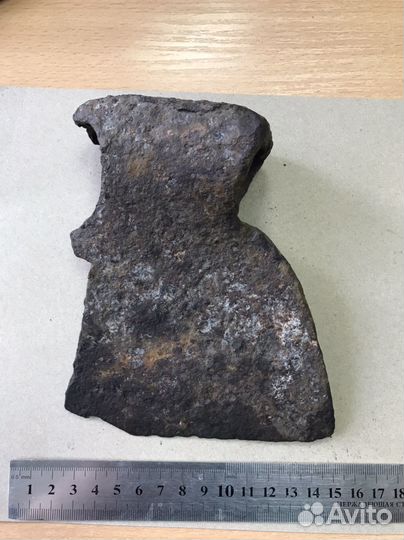 Топор старинный
