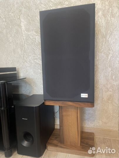 Стойки под акустику