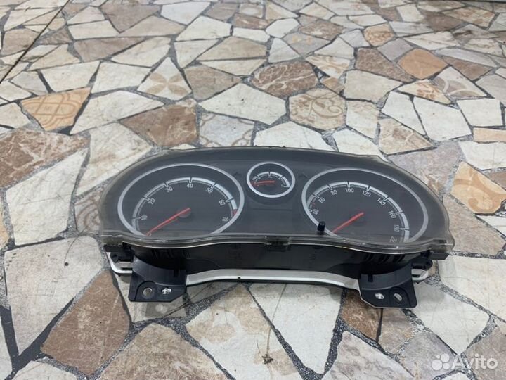 Щиток приборов Opel Corsa хэтчбек 1.4 (Z14XER)