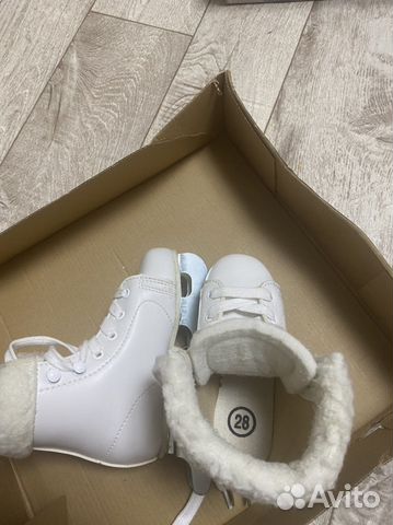 Коньки фигурные 28 размер Larsen