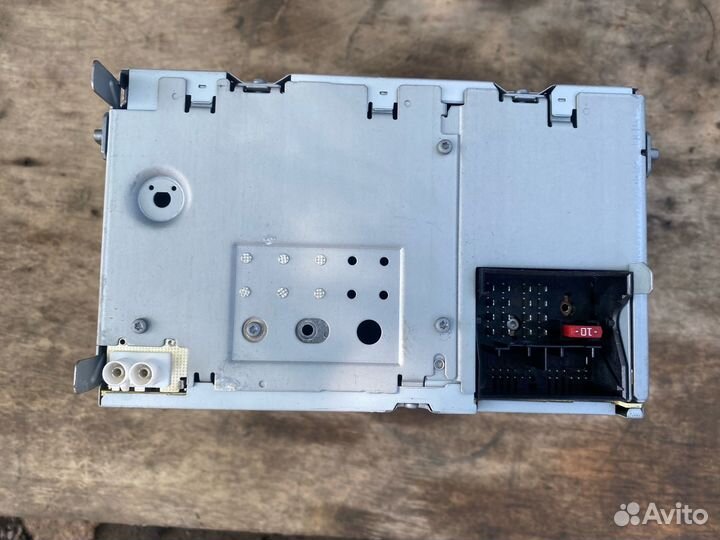 Штатная магнитола Volkswagen Tiguan 1