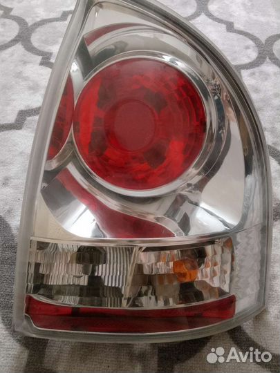Задний фонарь на Калина седан