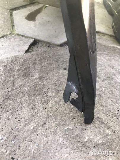 Продам передний бампер на хендай акцент