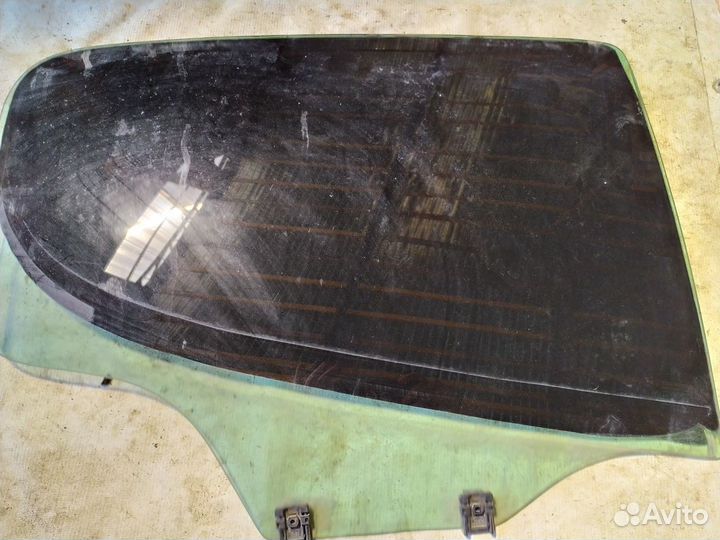 Peugeot 207 стекло двери задней правой