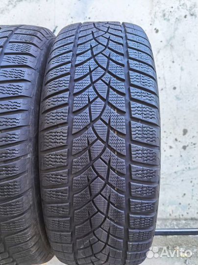 Goodyear UltraGrip Performance 235/55 R18 104H