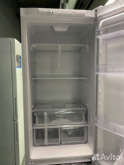 Холодильник Indesit DS 4200 W