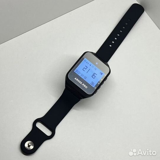 Часы вызова персонала к кнопке вызова официанта