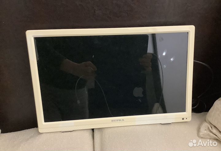 Телевизор supra 40см