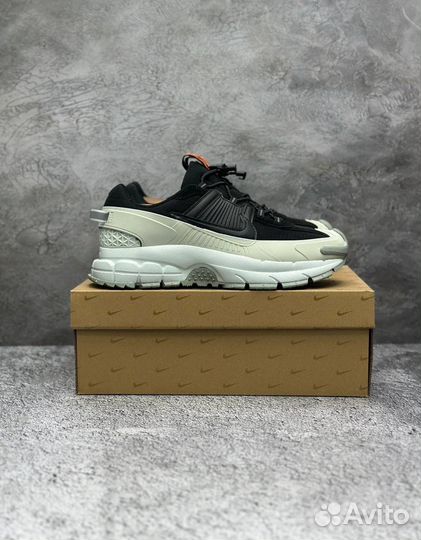 Кроссовки мужские Nike Air Zoom Vomero 5