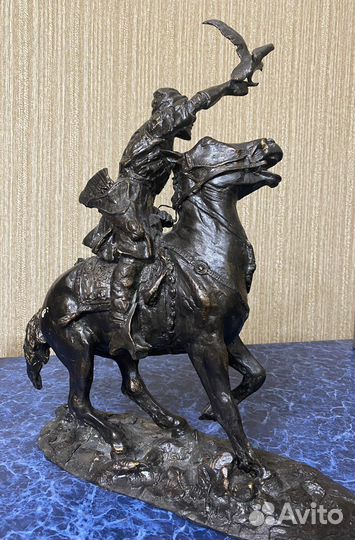 Бронзовая статуэтка « Соколиная охота»