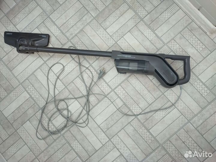 Пылесос вертикальный