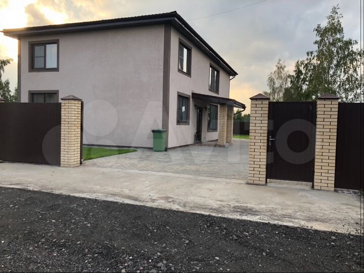 Коттедж 300 м² на участке 12 сот.