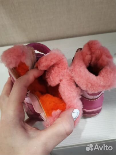 Продам зимние сапожки для девочки