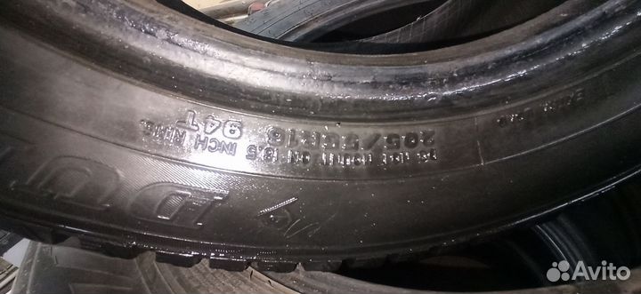 Dunlop SP Winter Ice 01 205/55 R16 94T