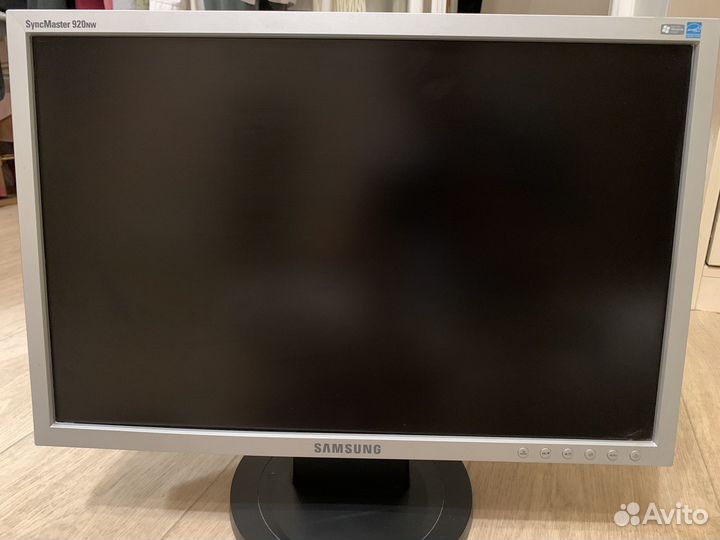 Монитор Samsung