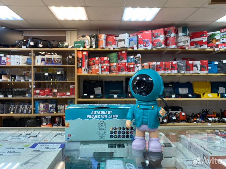 Ночник-проектор для комнаты Космонавт