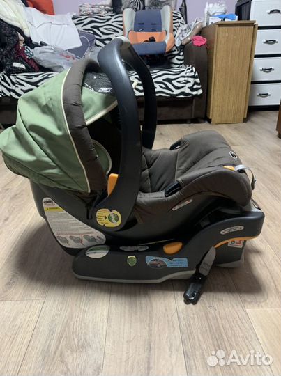 Детское автокресло/автолюлька chicco