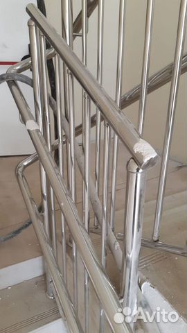 Перила для лестниц в школу