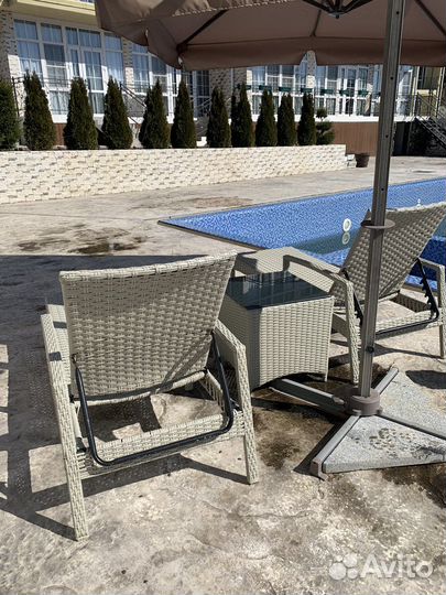 Шезлонг из ротанга