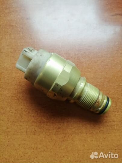 Предохранительный датчик абс VW Passat B3