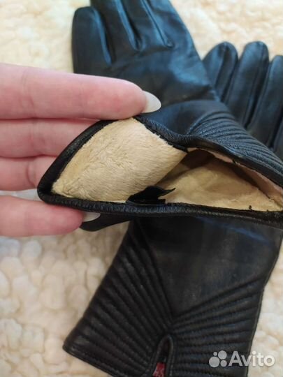 Перчатки из натуральной кожи