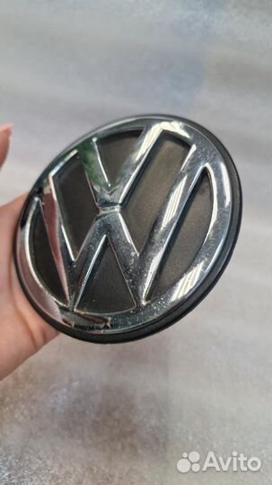 Эмблема на крышку багажника задняя Volkswagen