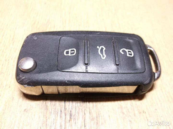 3TO 837 202 H Skoda чип ключ 3 кнопки 434 MHz