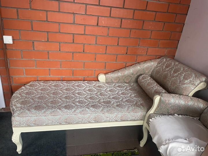 Оттоманка кушетка