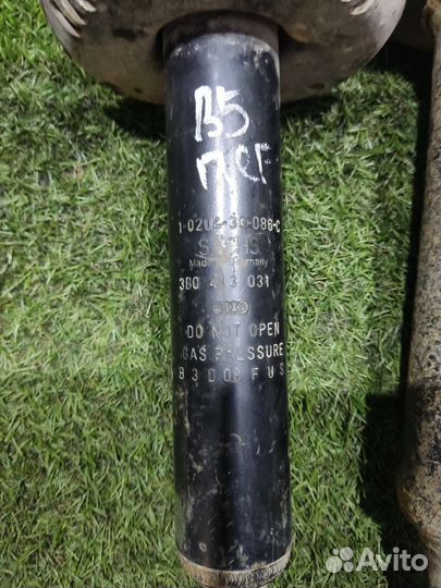 Стойки передние пассат б5 рест и дорест