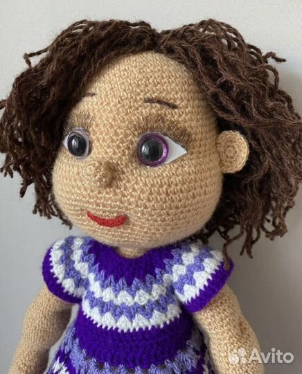 Вязаная кукла ручной работы