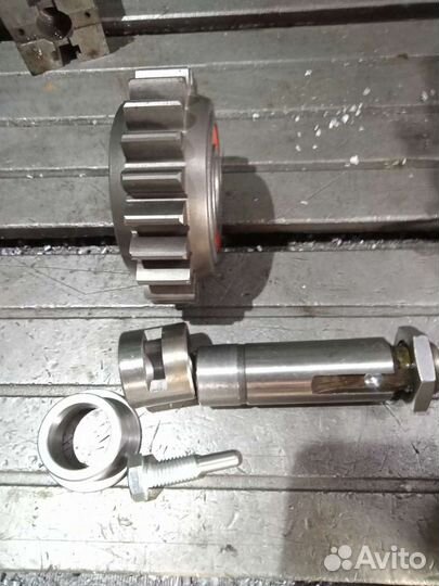 Ось паразитки раздаточной коробки пвм на мтз 80