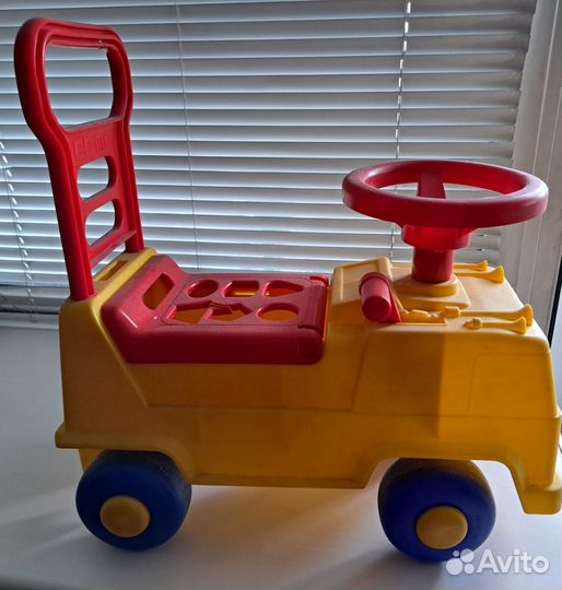 Машинка-каталка