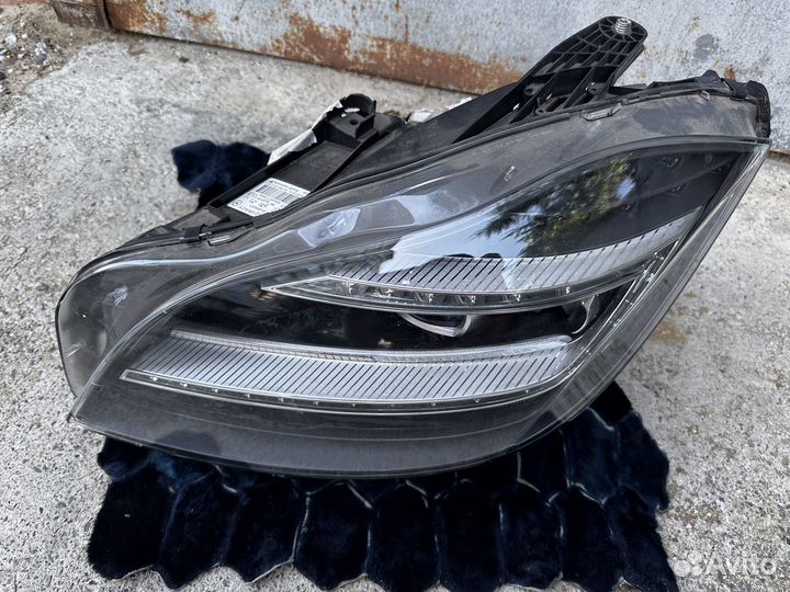 Фара передняя левая cls w218 A218 820 01 59