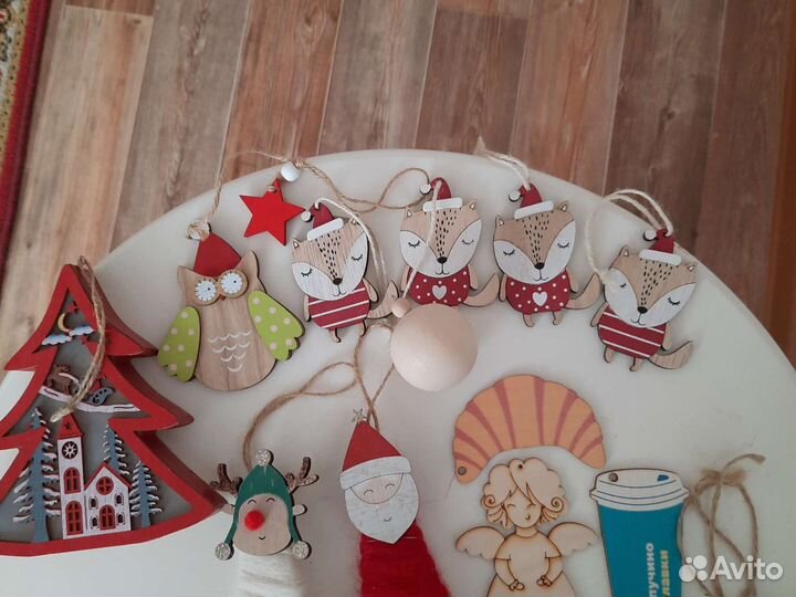 Елочные игрушки.Дерево