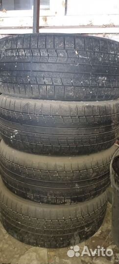 Dunlop Graspic HS-3 235/45 R18