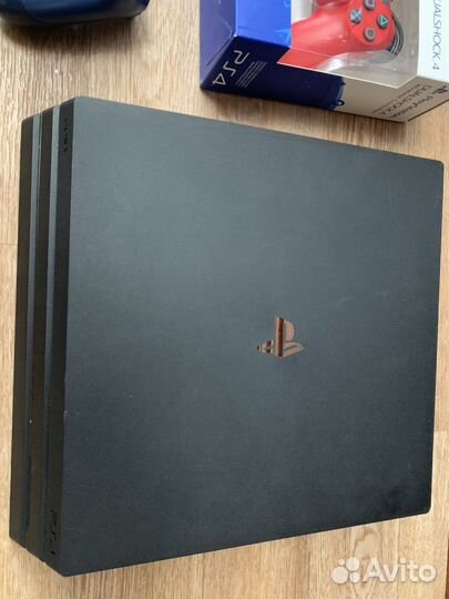 Sony PlayStation 4 PRO 1TB в отличном состоянии