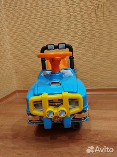 Детская машинка каталка