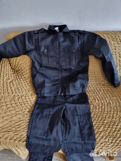 Черная форма охранника