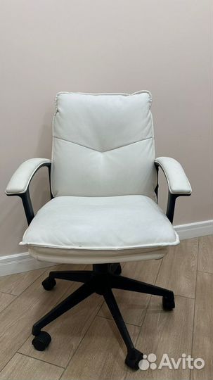 Продам офисную мебель