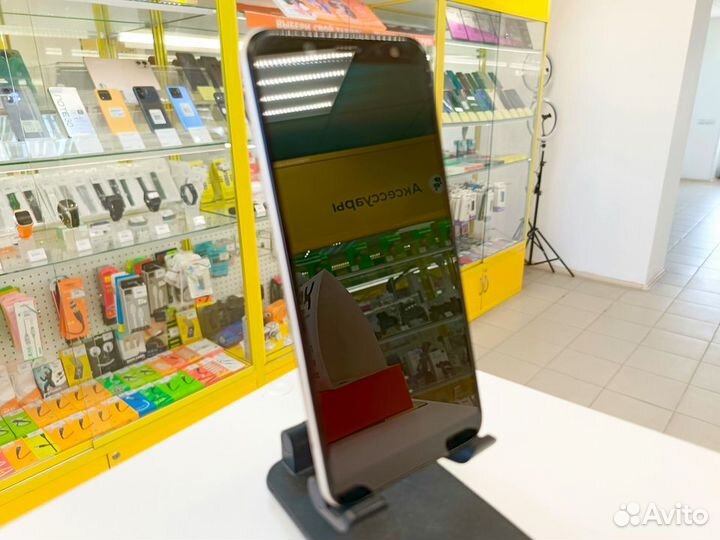 Samsung Galaxy A6, 3/32 ГБ